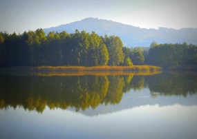 秋季自然湖泊图片